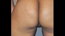 Три студентки показывают свои узкие анально-вагинальные дырочки перед камерой
